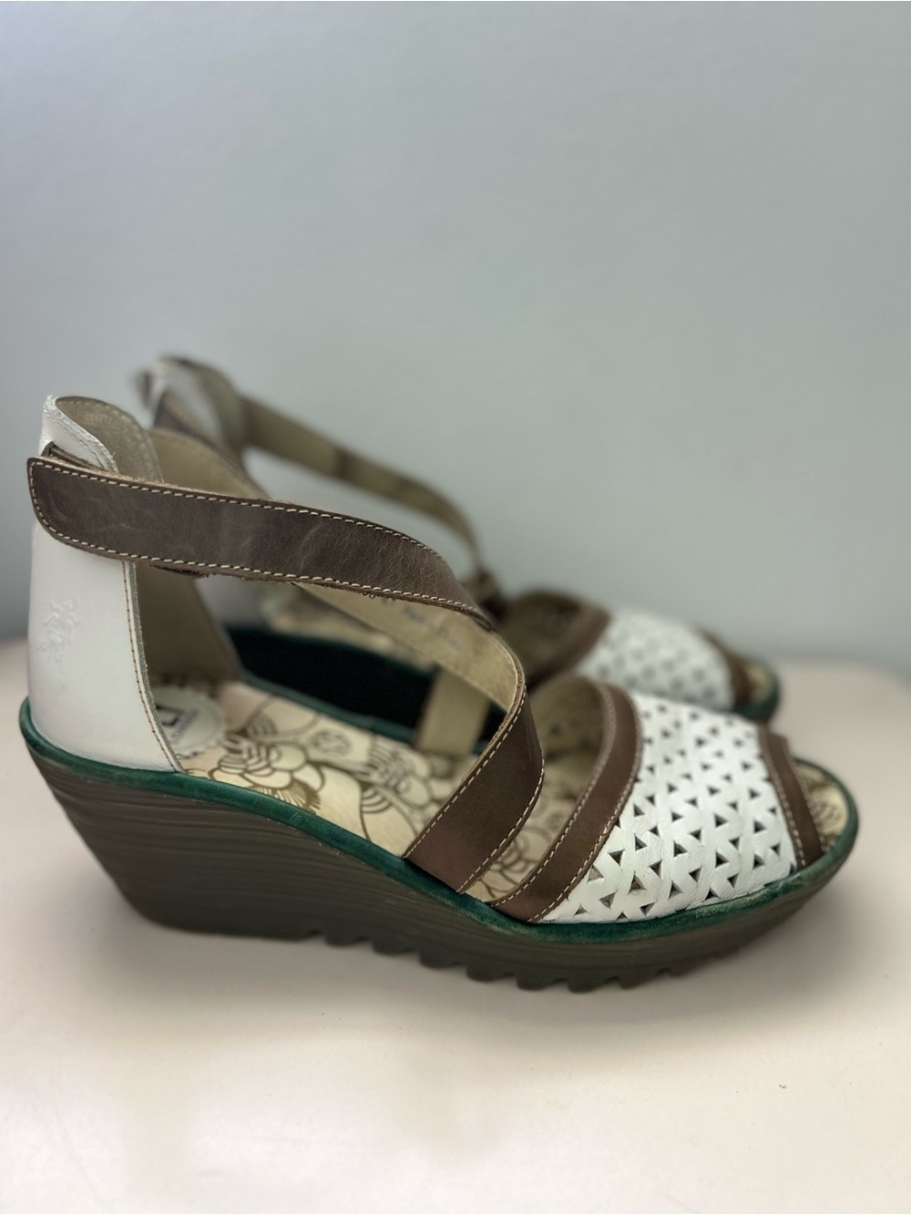 Fly London Yumo leather wedge sandals size EU 41 Brown/White US 10-10.5